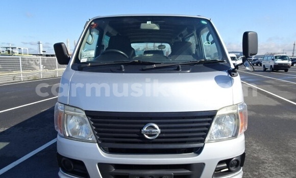 Buy Used Nissan Caravan Silver Car in Beitbridge in Matabeleland South