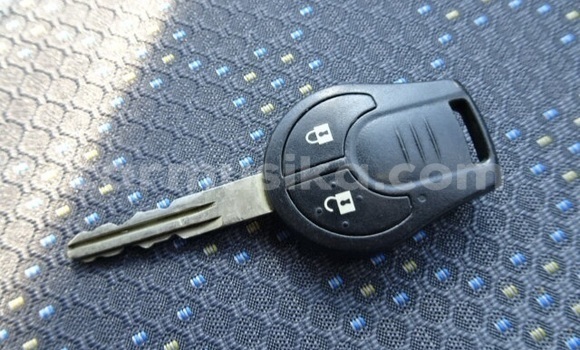 Acheter Occasion Voiture Nissan Caravan Gris à Beitbridge, Matabeleland South Acheter Occasion Voiture Nissan Caravan Gris à Beitbridge, Matabeleland South