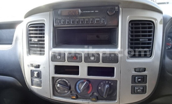 Acheter Occasion Voiture Nissan Caravan Gris à Beitbridge, Matabeleland South Acheter Occasion Voiture Nissan Caravan Gris à Beitbridge, Matabeleland South