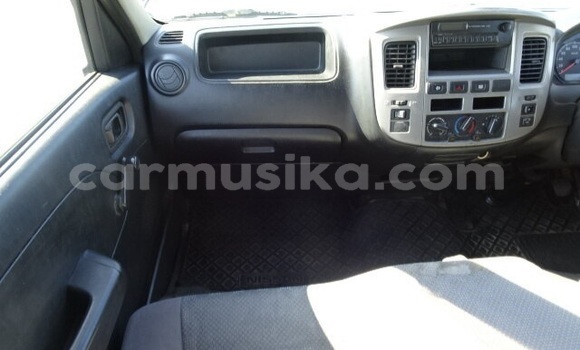 Acheter Occasion Voiture Nissan Caravan Gris à Beitbridge, Matabeleland South Acheter Occasion Voiture Nissan Caravan Gris à Beitbridge, Matabeleland South