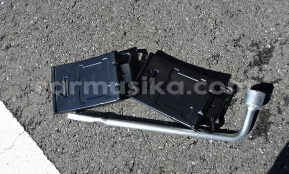 Acheter Occasion Voiture Nissan Caravan Gris à Beitbridge, Matabeleland South Acheter Occasion Voiture Nissan Caravan Gris à Beitbridge, Matabeleland South