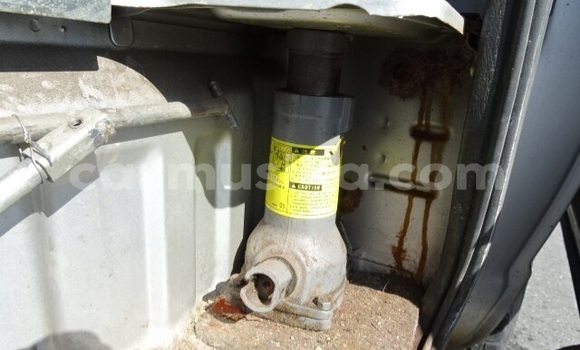 Acheter Occasion Voiture Nissan Caravan Gris à Beitbridge, Matabeleland South Acheter Occasion Voiture Nissan Caravan Gris à Beitbridge, Matabeleland South