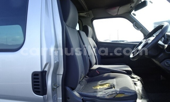 Acheter Occasion Voiture Nissan Caravan Gris à Beitbridge, Matabeleland South Acheter Occasion Voiture Nissan Caravan Gris à Beitbridge, Matabeleland South