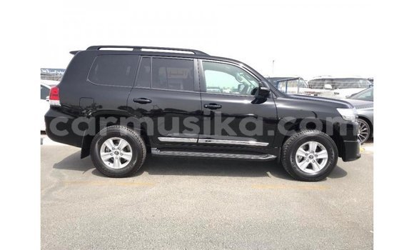 Acheter Import Voiture Toyota Land Cruiser Noir à Import - Dubai, Harare Acheter Import Voiture Toyota Land Cruiser Noir à Import - Dubai, Harare