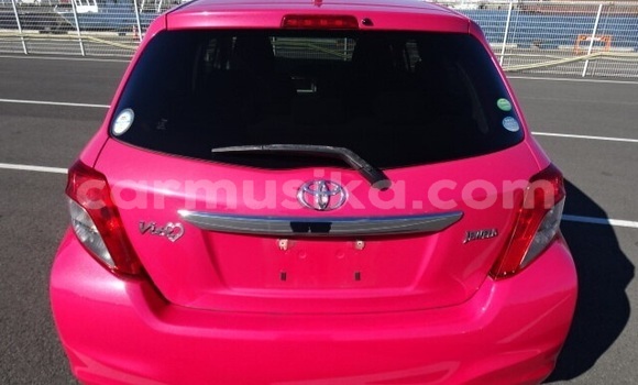 Acheter Occasion Voiture Toyota Vitz Rouge à Beitbridge, Matabeleland South Acheter Occasion Voiture Toyota Vitz Rouge à Beitbridge, Matabeleland South