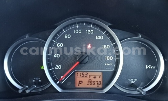 Acheter Occasion Voiture Toyota Vitz Rouge à Beitbridge, Matabeleland South Acheter Occasion Voiture Toyota Vitz Rouge à Beitbridge, Matabeleland South