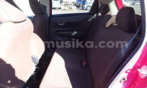 Acheter Occasion Voiture Toyota Vitz Rouge à Beitbridge, Matabeleland South Acheter Occasion Voiture Toyota Vitz Rouge à Beitbridge, Matabeleland South