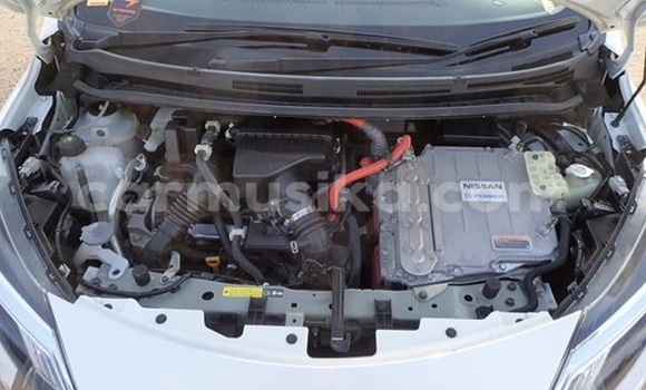 Acheter Occasion Voiture Nissan Note Blanc à Beitbridge, Matabeleland South Acheter Occasion Voiture Nissan Note Blanc à Beitbridge, Matabeleland South