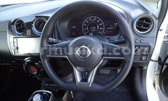 Acheter Occasion Voiture Nissan Note Blanc à Beitbridge, Matabeleland South Acheter Occasion Voiture Nissan Note Blanc à Beitbridge, Matabeleland South