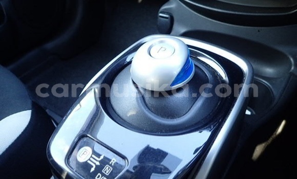 Acheter Occasion Voiture Nissan Note Blanc à Beitbridge, Matabeleland South Acheter Occasion Voiture Nissan Note Blanc à Beitbridge, Matabeleland South