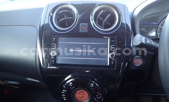 Acheter Occasion Voiture Nissan Note Blanc à Beitbridge, Matabeleland South Acheter Occasion Voiture Nissan Note Blanc à Beitbridge, Matabeleland South