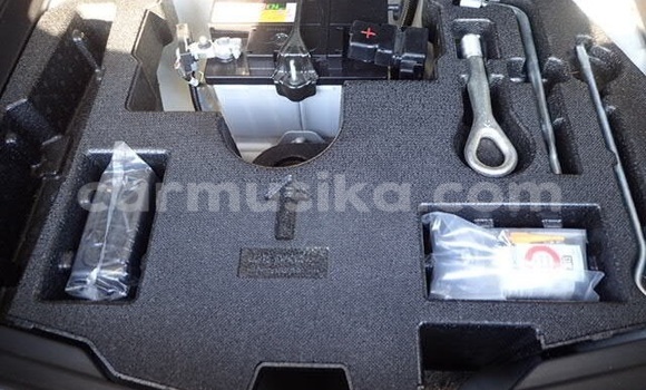 Acheter Occasion Voiture Nissan Note Blanc à Beitbridge, Matabeleland South Acheter Occasion Voiture Nissan Note Blanc à Beitbridge, Matabeleland South