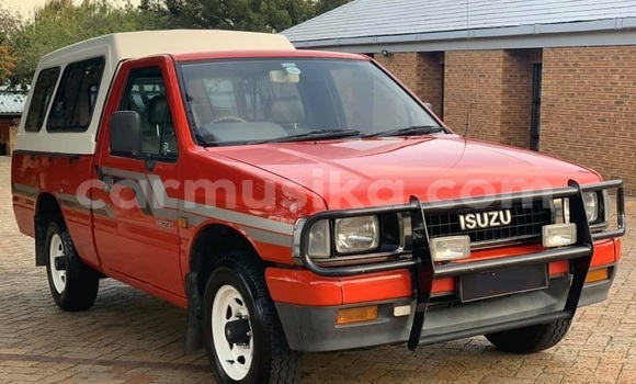 Acheter Occasion Voiture Isuzu Axiom Rouge à Beitbridge, Matabeleland South Acheter Occasion Voiture Isuzu Axiom Rouge à Beitbridge, Matabeleland South