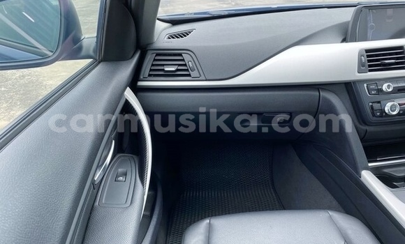 Acheter Occasion Voiture BMW 3–Series Bleu à Beitbridge, Matabeleland South Acheter Occasion Voiture BMW 3–Series Bleu à Beitbridge, Matabeleland South