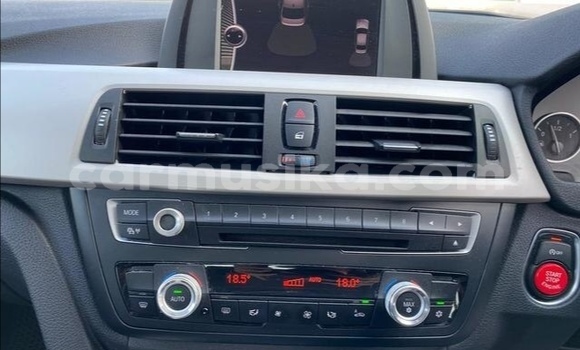 Acheter Occasion Voiture BMW 3–Series Bleu à Beitbridge, Matabeleland South Acheter Occasion Voiture BMW 3–Series Bleu à Beitbridge, Matabeleland South