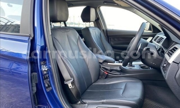 Acheter Occasion Voiture BMW 3–Series Bleu à Beitbridge, Matabeleland South Acheter Occasion Voiture BMW 3–Series Bleu à Beitbridge, Matabeleland South