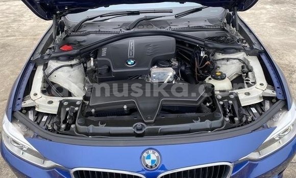 Acheter Occasion Voiture BMW 3–Series Bleu à Beitbridge, Matabeleland South Acheter Occasion Voiture BMW 3–Series Bleu à Beitbridge, Matabeleland South