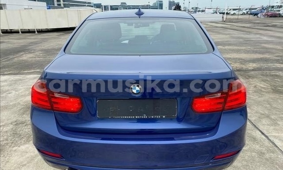 Acheter Occasion Voiture BMW 3–Series Bleu à Beitbridge, Matabeleland South Acheter Occasion Voiture BMW 3–Series Bleu à Beitbridge, Matabeleland South