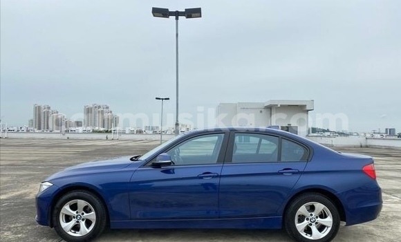 Acheter Occasion Voiture BMW 3–Series Bleu à Beitbridge, Matabeleland South Acheter Occasion Voiture BMW 3–Series Bleu à Beitbridge, Matabeleland South