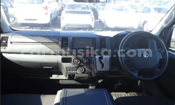 Tenga Tsaru Toyota RegiusAce Chena Mota in Beitbridge in Matabeleland South Tenga Tsaru Toyota RegiusAce Chena Mota in Beitbridge in Matabeleland South