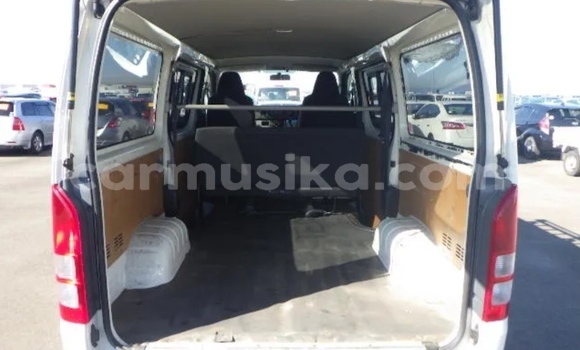 Tenga Tsaru Toyota RegiusAce Chena Mota in Beitbridge in Matabeleland South Tenga Tsaru Toyota RegiusAce Chena Mota in Beitbridge in Matabeleland South