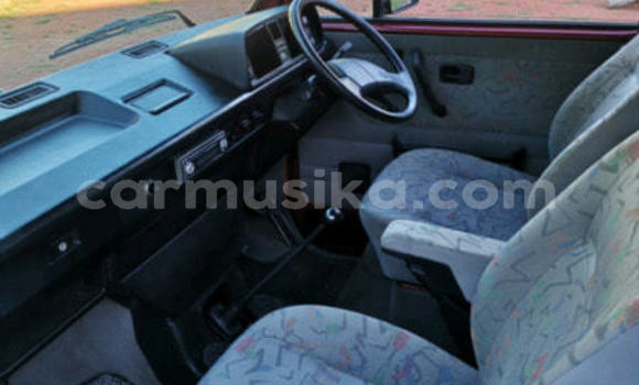 Tenga Tsaru Volkswagen Caravelle Tsvuku Mota in Beitbridge in Matabeleland South Tenga Tsaru Volkswagen Caravelle Tsvuku Mota in Beitbridge in Matabeleland South