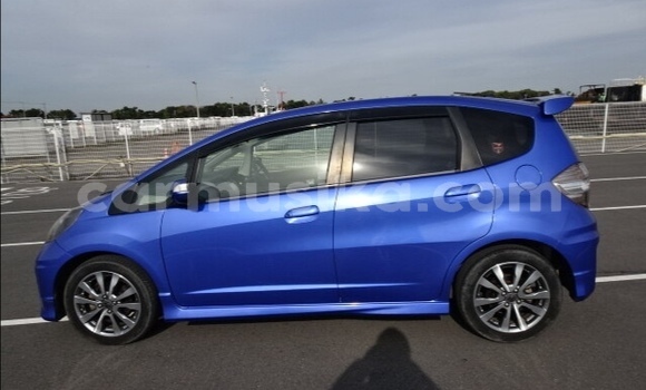 Acheter Occasion Voiture Honda Fit Bleu à Beitbridge, Matabeleland South Acheter Occasion Voiture Honda Fit Bleu à Beitbridge, Matabeleland South