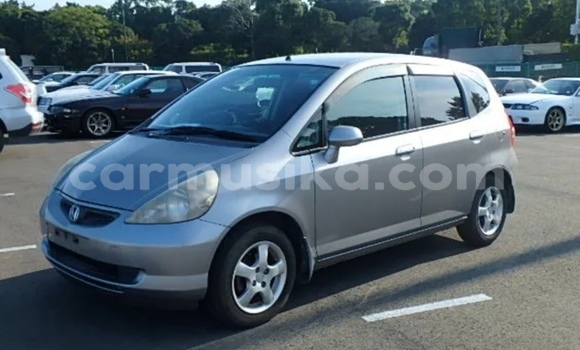 Nunua Ilio tumika Honda Fit Fedha Gari ndani ya Beitbridge nchini Matabeleland Kusini Nunua Ilio tumika Honda Fit Fedha Gari ndani ya Beitbridge nchini Matabeleland Kusini