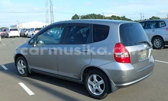 Nunua Ilio tumika Honda Fit Fedha Gari ndani ya Beitbridge nchini Matabeleland Kusini Nunua Ilio tumika Honda Fit Fedha Gari ndani ya Beitbridge nchini Matabeleland Kusini