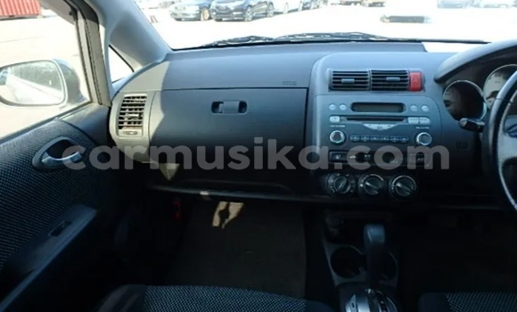 Nunua Ilio tumika Honda Fit Fedha Gari ndani ya Beitbridge nchini Matabeleland Kusini Nunua Ilio tumika Honda Fit Fedha Gari ndani ya Beitbridge nchini Matabeleland Kusini