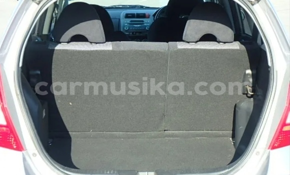 Nunua Ilio tumika Honda Fit Fedha Gari ndani ya Beitbridge nchini Matabeleland Kusini Nunua Ilio tumika Honda Fit Fedha Gari ndani ya Beitbridge nchini Matabeleland Kusini