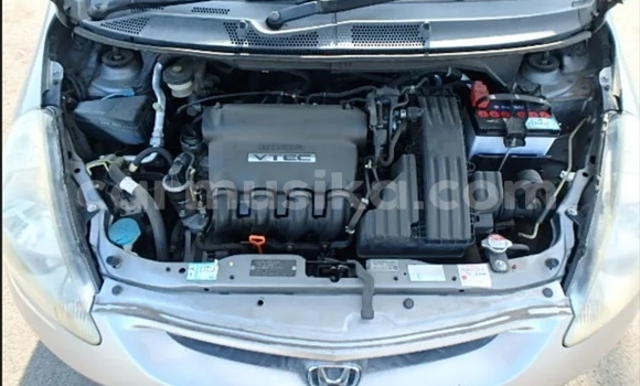 Nunua Ilio tumika Honda Fit Fedha Gari ndani ya Beitbridge nchini Matabeleland Kusini Nunua Ilio tumika Honda Fit Fedha Gari ndani ya Beitbridge nchini Matabeleland Kusini