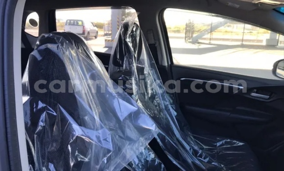 Acheter Occasion Voiture Honda Fit Blanc à Beitbridge, Matabeleland South Acheter Occasion Voiture Honda Fit Blanc à Beitbridge, Matabeleland South