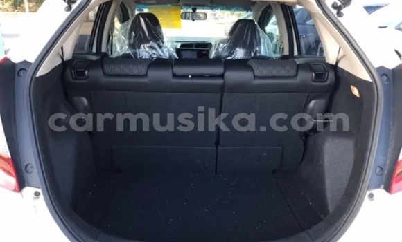 Acheter Occasion Voiture Honda Fit Blanc à Beitbridge, Matabeleland South Acheter Occasion Voiture Honda Fit Blanc à Beitbridge, Matabeleland South