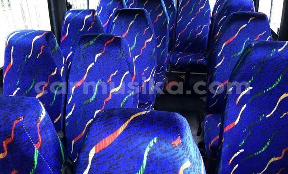 Tenga Tsaru Mercedes‒Benz Esprit Chena Mota in Beitbridge in Matabeleland South Tenga Tsaru Mercedes‒Benz Esprit Chena Mota in Beitbridge in Matabeleland South