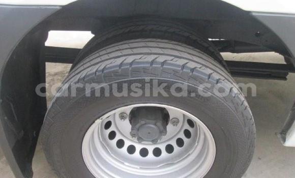 Acheter Occasion Voiture Mercedes Viano Blanc à Beitbridge, Matabeleland South Acheter Occasion Voiture Mercedes Viano Blanc à Beitbridge, Matabeleland South