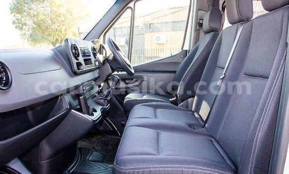 Acheter Occasion Voiture Mercedes Viano Blanc à Beitbridge, Matabeleland South Acheter Occasion Voiture Mercedes Viano Blanc à Beitbridge, Matabeleland South