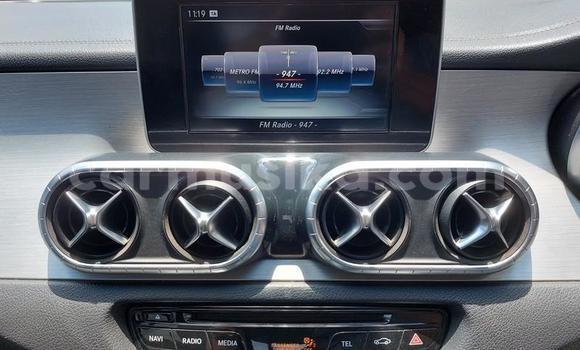 Tenga Tsaru Mercedes‒Benz X-klasse Concept Bhuruu Mota in Beitbridge in Matabeleland South Tenga Tsaru Mercedes‒Benz X-klasse Concept Bhuruu Mota in Beitbridge in Matabeleland South