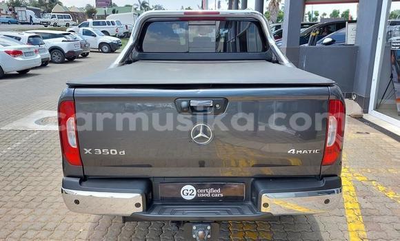 Tenga Tsaru Mercedes‒Benz X-klasse Concept Bhuruu Mota in Beitbridge in Matabeleland South Tenga Tsaru Mercedes‒Benz X-klasse Concept Bhuruu Mota in Beitbridge in Matabeleland South