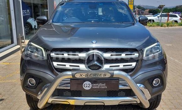 Tenga Tsaru Mercedes‒Benz X-klasse Concept Bhuruu Mota in Beitbridge in Matabeleland South Tenga Tsaru Mercedes‒Benz X-klasse Concept Bhuruu Mota in Beitbridge in Matabeleland South