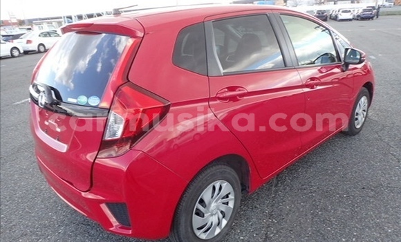 Acheter Occasion Voiture Honda Fit Rouge à Beitbridge, Matabeleland South Acheter Occasion Voiture Honda Fit Rouge à Beitbridge, Matabeleland South