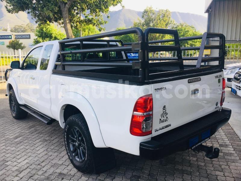 Big with watermark toyota hilux matabeleland south beitbridge 25883