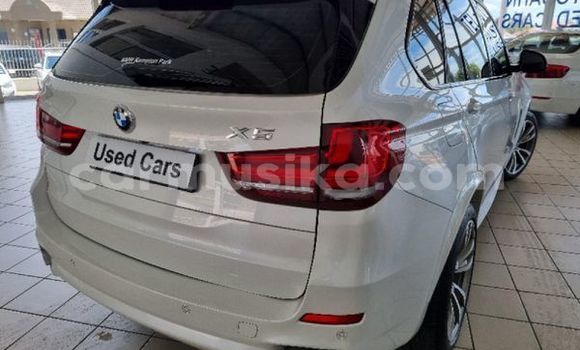 Acheter Occasion Voiture BMW X5 Blanc à Beitbridge, Matabeleland South Acheter Occasion Voiture BMW X5 Blanc à Beitbridge, Matabeleland South