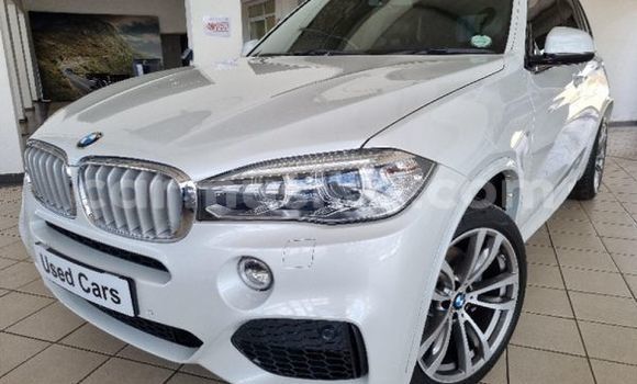 Acheter Occasion Voiture BMW X5 Blanc à Beitbridge, Matabeleland South Acheter Occasion Voiture BMW X5 Blanc à Beitbridge, Matabeleland South