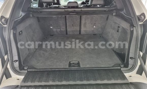 Acheter Occasion Voiture BMW X5 Blanc à Beitbridge, Matabeleland South Acheter Occasion Voiture BMW X5 Blanc à Beitbridge, Matabeleland South