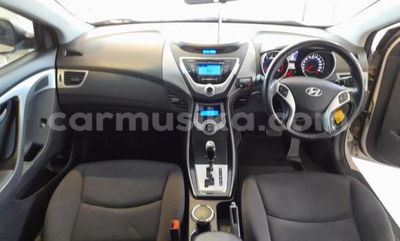 Acheter Occasion Voiture Hyundai Elantra Blanc à Beitbridge, Matabeleland South Acheter Occasion Voiture Hyundai Elantra Blanc à Beitbridge, Matabeleland South