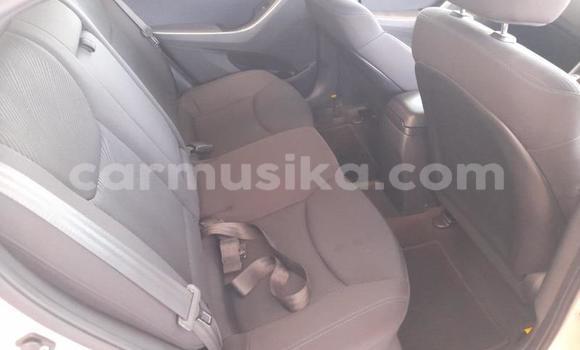 Acheter Occasion Voiture Hyundai Elantra Blanc à Beitbridge, Matabeleland South Acheter Occasion Voiture Hyundai Elantra Blanc à Beitbridge, Matabeleland South