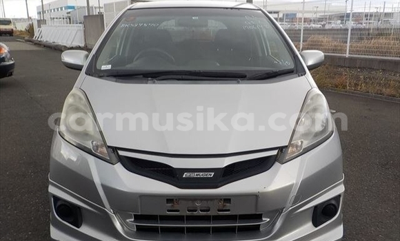 Acheter Occasion Voiture Honda Fit Gris à Beitbridge, Matabeleland South Acheter Occasion Voiture Honda Fit Gris à Beitbridge, Matabeleland South