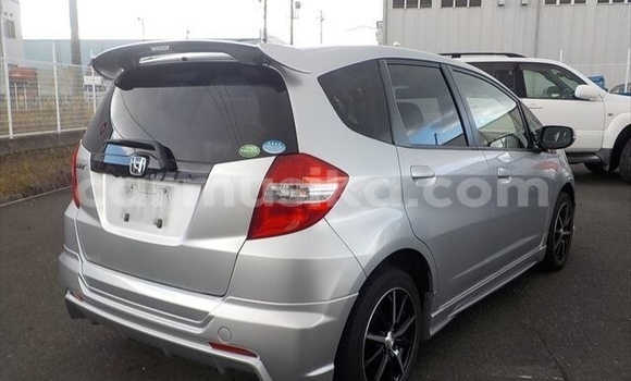 Acheter Occasion Voiture Honda Fit Gris à Beitbridge, Matabeleland South Acheter Occasion Voiture Honda Fit Gris à Beitbridge, Matabeleland South