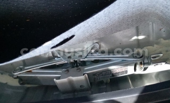 Acheter Occasion Voiture Honda Fit Blanc à Beitbridge, Matabeleland South Acheter Occasion Voiture Honda Fit Blanc à Beitbridge, Matabeleland South